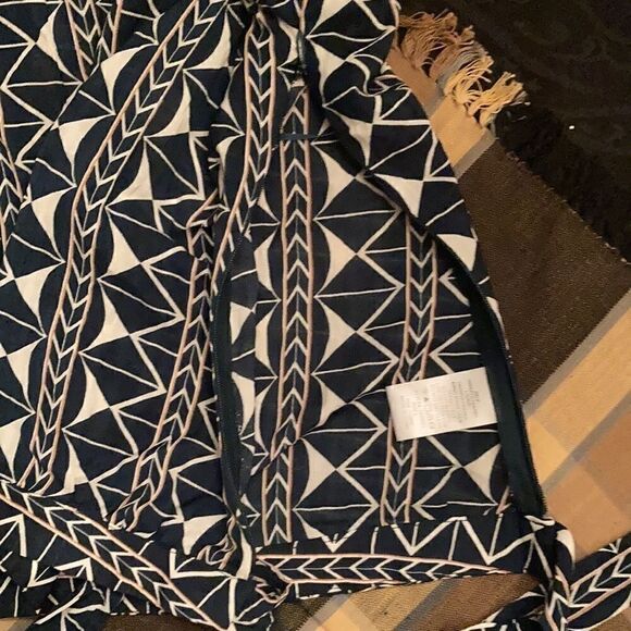 LuLuMari NWT szL cold shoulder blouse long double ruffle sleeves side zip w/ties - Picture 9 of 16